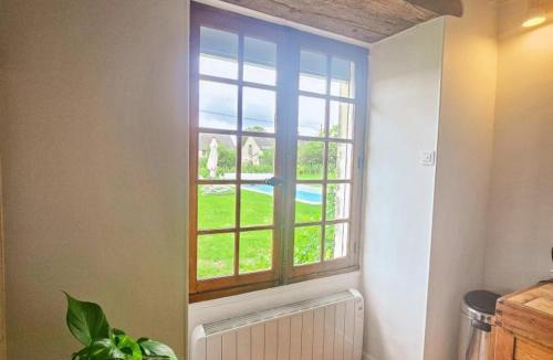 Sainte-Maure-de-Touraine House | Gîte authentique en Touraine, piscine chauffée, animaux admis - FR-1-381-632