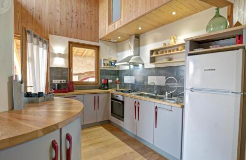 Verrieres-en-Forez House | Gîte authentique avec terrasses spacieuses - FR-1-496-327