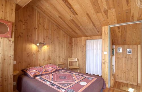 Verrieres-en-Forez House | Gîte authentique avec terrasses spacieuses - FR-1-496-327