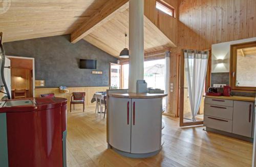Verrieres-en-Forez House | Gîte authentique avec terrasses spacieuses - FR-1-496-327