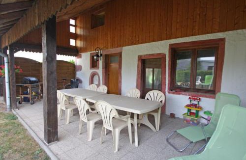 Aumontzey House | Gîte authentique avec terrasse couverte, 16 km de Gérardmer, 4 chambres, équipement bébé, Wi-Fi inclus - FR-1-589-231