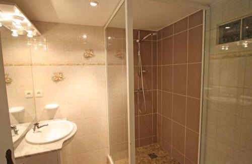Aumontzey House | Gîte authentique avec terrasse couverte, 16 km de Gérardmer, 4 chambres, équipement bébé, Wi-Fi inclus - FR-1-589-231