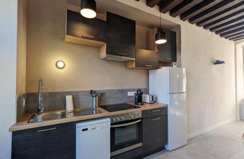 Douadic House | Gîte Authentique en Berry - Étang de Pêche, Confort Moderne, À 10 min du Spa - FR-1-591-406