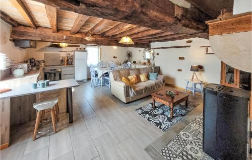 Pouilly-sous-Charlieu House | Gîte Aux Hirondelles