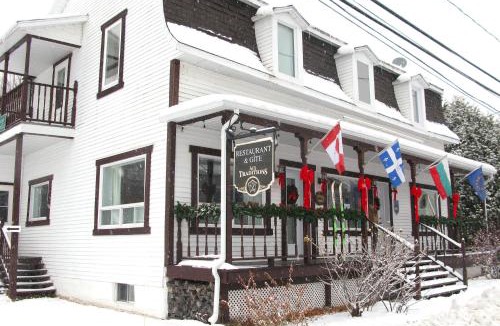 Saint-Jean-des-Piles Bed & Breakfast | Gîte Aux Traditions