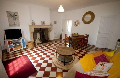 Noaillan House | Gîte Aux Tuileries