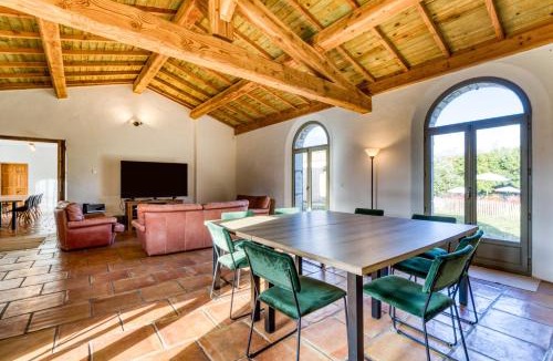 Saint-Mathieu-de-Treviers House | Gîte avec piscine de 25 m et spa