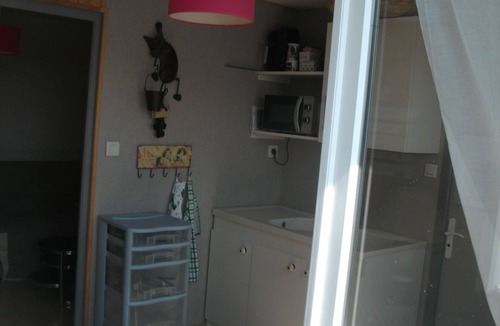 Sainte-Gemme-la-Plaine Apartment | Gîte Avec Piscine 2 Personnes + 1 Enfant