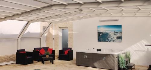 Eperlecques House | Gîte avec Piscine Couverte , Chauffée et jaccuzi