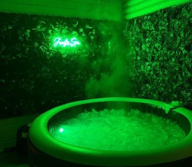Graulhet House | Gîte avec piscine & Spa - La Sacristie