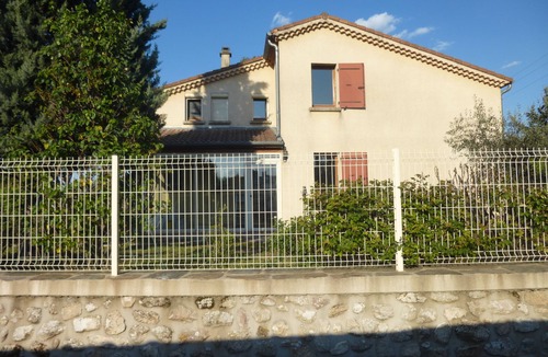 Lablachere House | Gîte Avec Terrain Arboré Pour 4 à 6 Personnes en sud Ardèche à Lablachère