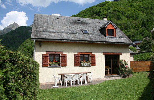 Cauterets Ski Chalet | Gîte Balnéo le Patou * up to 10 people