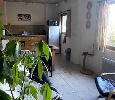 Robiac-Rochessadoule Apartment | Gîte Barésia