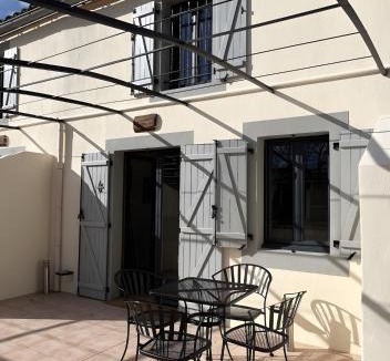 Marseillette House | Gîte Bijou - Les Petites Écuries
