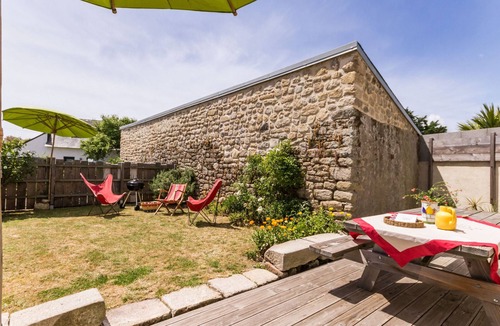 Guerande Cottage | Gîte Bois Brûlé: Authentic Charm in Guérande