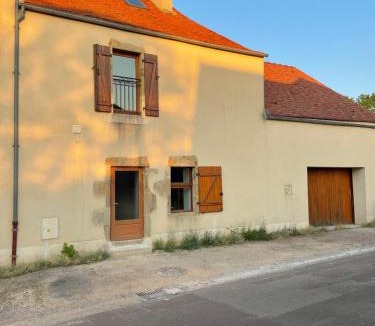 Semur-en-Auxois House | Gîte bourguignon premium