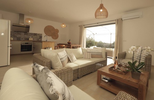 Mireval House | Gîte Bouteillan - Les Terrasses de l'Oliveraie