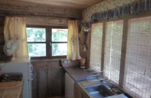 Malbosc Cabin | Gîte Cabane Bois Massif " Datcha "