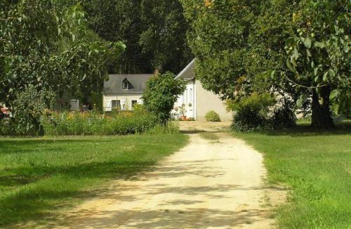 La Chapelle-aux-Choux House | Gîte calme avec piscine chauffée, cheminée, salle de jeux et vélos - parfait pour familles et amis - FR-1-410-141