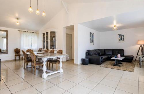 Rouans House | Gîte calme en campagne avec animaux acceptés, parking et wifi - FR-1-306-1302