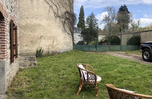 Chard House | Gîte Campagne Creusoise Dans Petit Bourg
