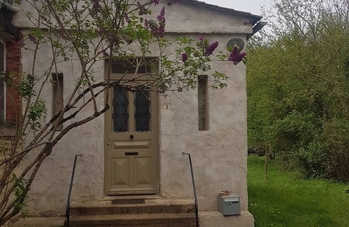 Saint-Sulpice-de-Ruffec House | Gîte Chez Chenon