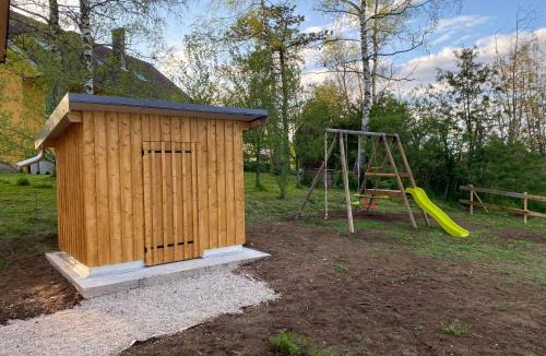 Pierrefontaine-les-Varans Ski Chalet | Gîte chalet, Au Doubs Logis