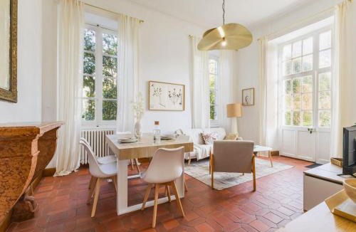 Saint-Etienne-de-Montluc House | Gîte Charmant au Château - Wifi & Parking Inclus - FR-1-306-1329