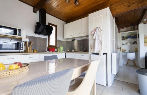 Vernet-la-Varenne House | Gîte Chalet, À 50 M D'un Lac