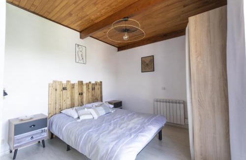 Vernet-la-Varenne House | Gîte Chalet, À 50 M D'un Lac