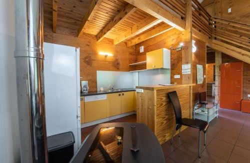 La Bastide-Puylaurent House | Gîte Chalet 6/8 personnes - Les Sous-Bois de la Bastide