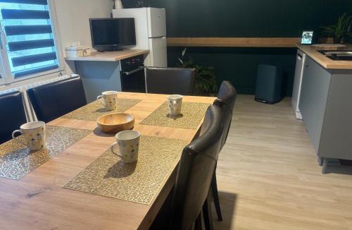 La Fleche House | Gîte chaleureux pour 4 pers avec piscine chauffée et bien-être - FR-1-410-483