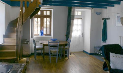 Moncontour House | Gîte Charbonnerie