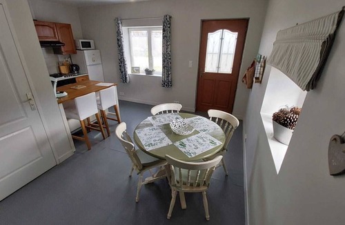 Cherence-le-Heron Cottage | Gîte Charmant à la Campagne