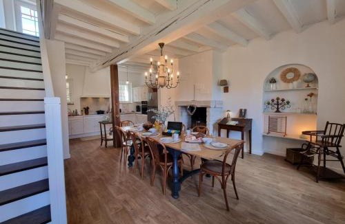 Saint-Haon-le-Chatel House | Gîte Charme et Confort à Saint-Haon-le-Châtel, Animaux admis - FR-1-496-371