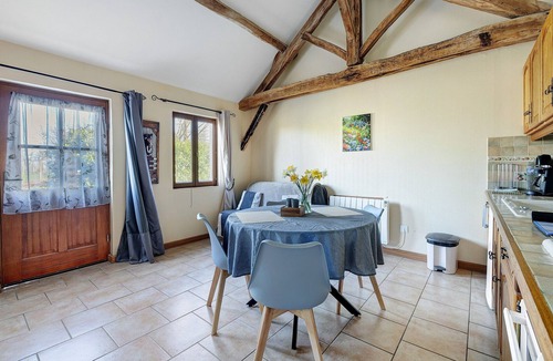 Armaille Apartment | Gîte Chemin des Hêtres: Tranquility in Nature