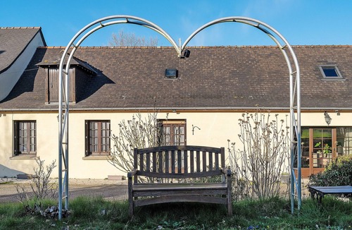 Armaille Apartment | Gîte Chemin des Hêtres: Tranquility in Nature