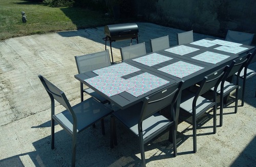 Pons Villa | Gîte Climatisé "les Hirondelles"