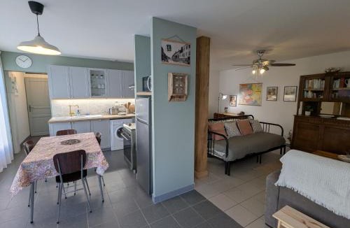 Clery-Saint-Andre House | Gîte confortable au cœur du village - 4 pers. - FR-1-590-599