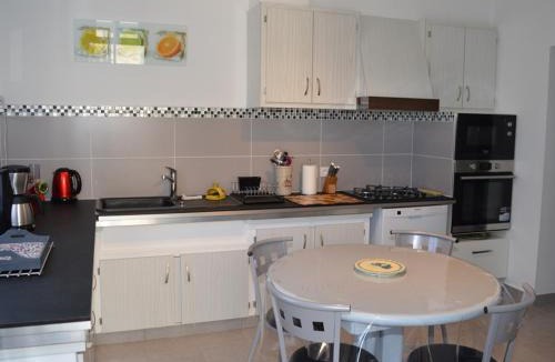 Saint-Avertin House | Gîte confortable, animaux acceptés, jardin clos - FR-1-381-47