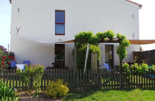 Chateau-Thebaud House | Gîte confortable au cœur des vignes avec terrasse, vélos, WiFi et équipements bébé à 17 km de Nantes - FR-1-306-808