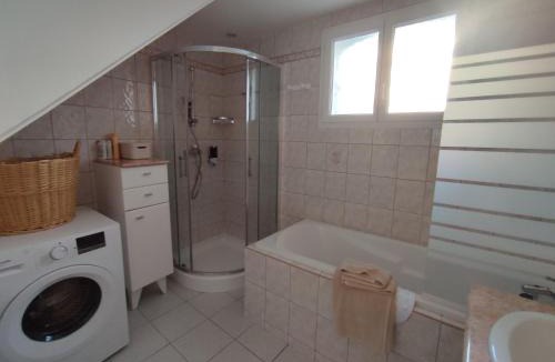 Dompcevrin House | Gîte confortable avec cheminée et parking, proche Verdun - FR-1-585-159