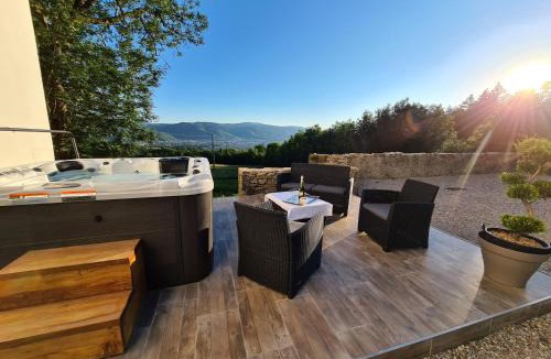 Pont-de-Larn House | Gîte confortable avec SPA privé et confort moderne