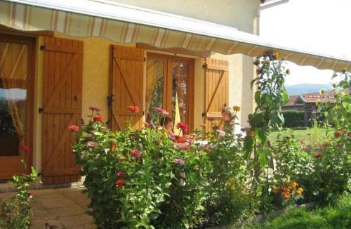 La Tuiliere House | Gîte convivial avec jardin, cheminée et animaux acceptés près de Roanne - FR-1-496-93