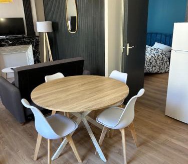 Langeac Apartment | Gîte Cosy - 35 m2 - T2 Hyper Centre - Tout équipé