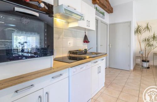 Nueil-sur-Layon House | Gîte cosy avec spa privatif, terrasse et parking, au cœur des vignobles du Layon, idéal pour couples. - FR-1-622-21