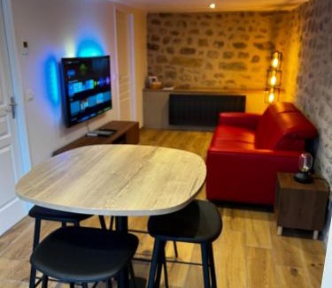 Saint-Avit-de-Tardes House | Gîte Creuse