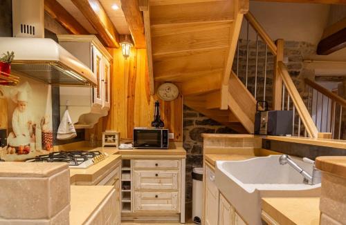 Saint-Etienne-du-Valdonnez House | Gîte des grands-parents 4/6 personnes