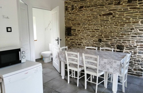 Saint-Germain-du-Crioult House | Gîte de Landemeure, PMR access, sleeps 10.