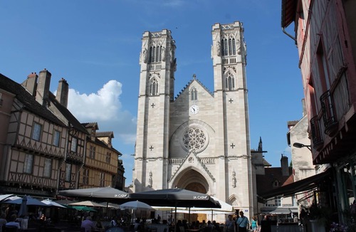 Chalon-sur-Saone Apartment | Gîte d'Or - CHALON SUR SAONE